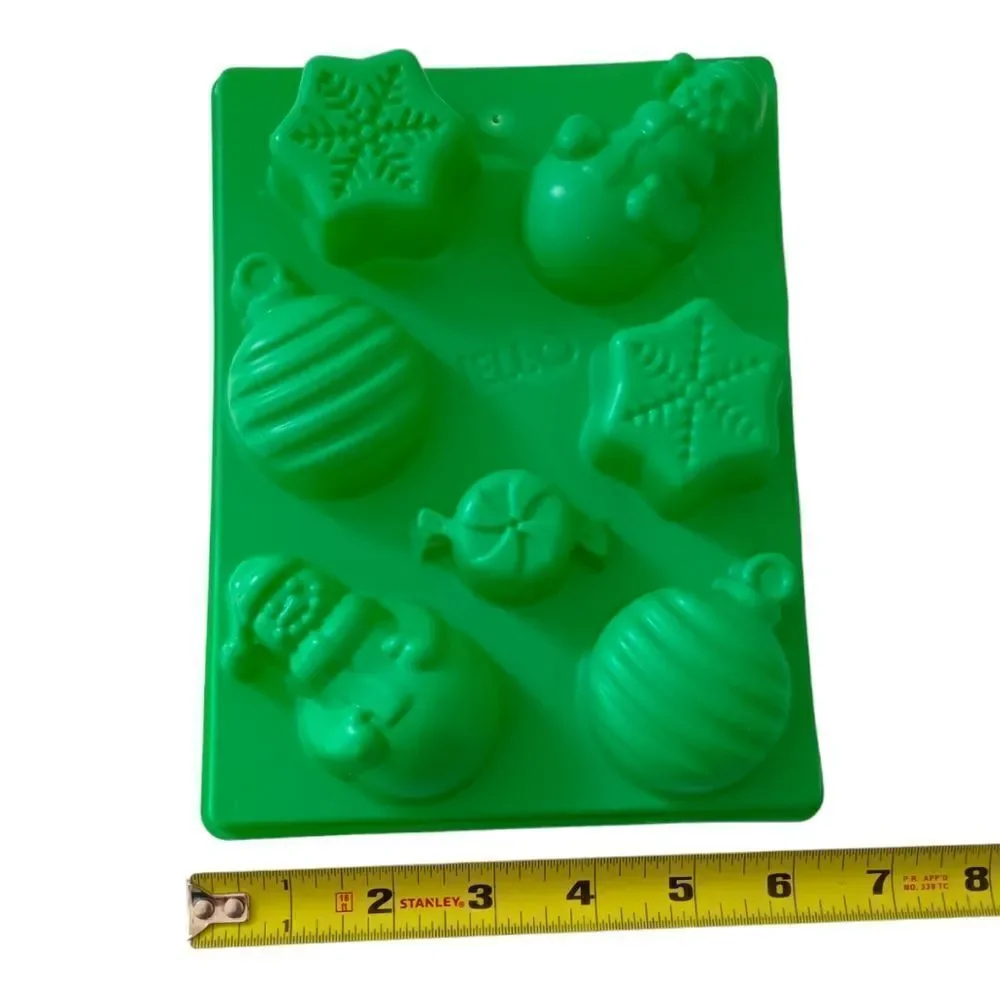 Jello Christmas Mold Green Jigglers‎ Happy Holidays Snowflake Snowman Ornament.